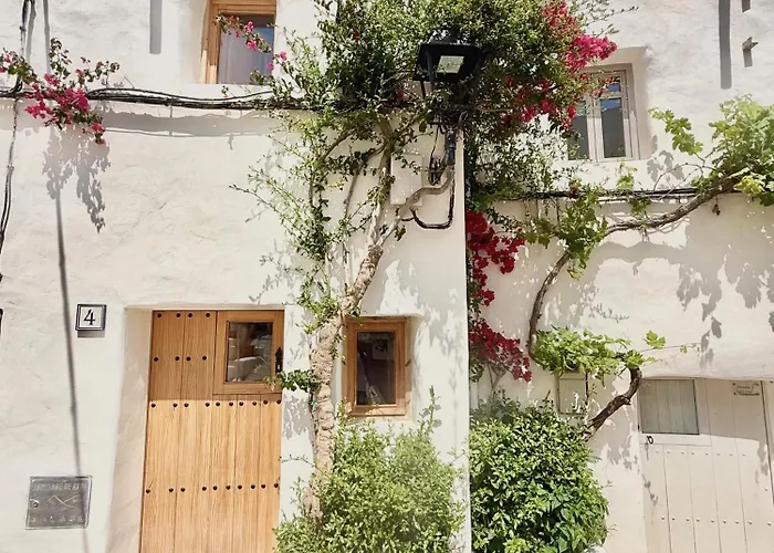 Charming Historic Townhouse With A Patio And Private Terrace In Mojacar Pueblo